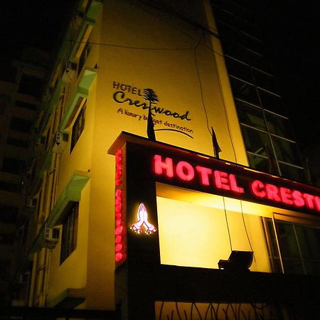Hotel Crestwood Calcutá Exterior foto