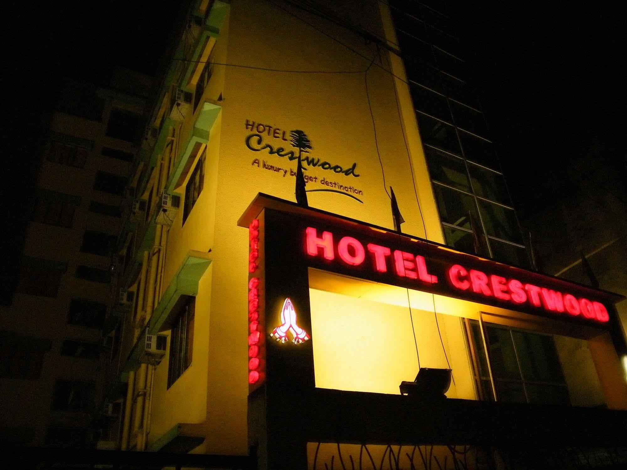 Hotel Crestwood Calcutá Exterior foto